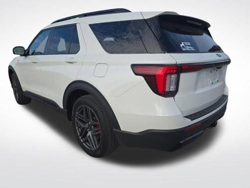 Star White 2026 Ford Explorer ST-Line