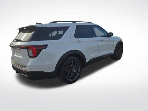 Star White 2026 Ford Explorer ST-Line