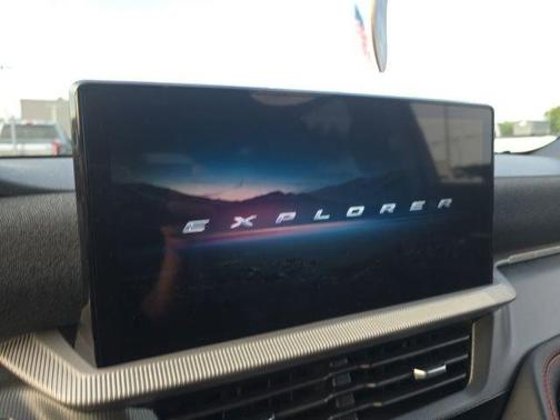 Star White 2026 Ford Explorer ST-Line