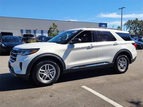 2025 Ford Explorer Active