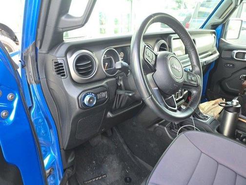 2022 Jeep Wrangler Unlimited Sport
