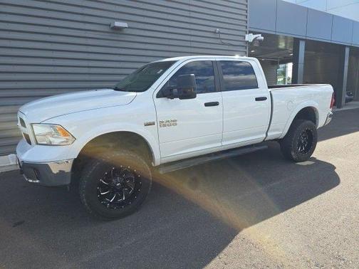 2017 RAM 1500 SLT