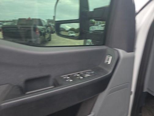 Oxford White 2024 Ford F-250 XL