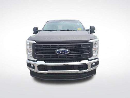 Oxford White 2024 Ford F-250 XL