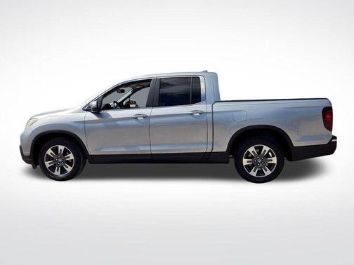 Lunar Silver Metallic 2018 Honda Ridgeline RTL-T