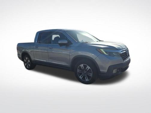 Lunar Silver Metallic 2018 Honda Ridgeline RTL-T
