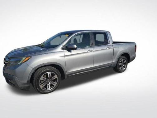 Lunar Silver Metallic 2018 Honda Ridgeline RTL-T