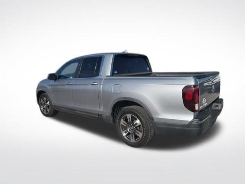 Lunar Silver Metallic 2018 Honda Ridgeline RTL-T