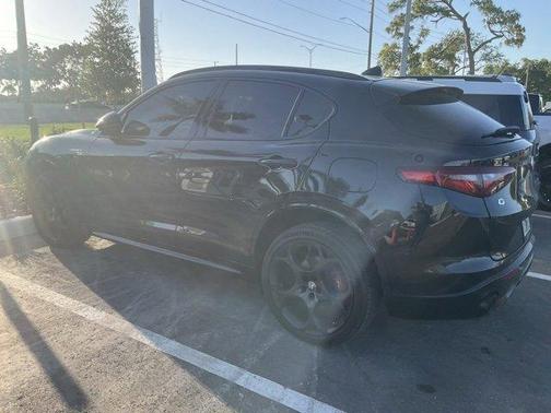 2022 Alfa Romeo Stelvio Veloce