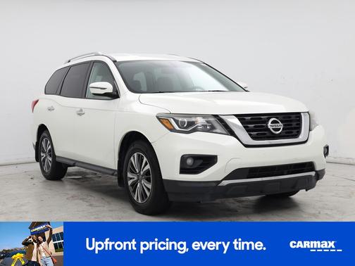 2017 Nissan Pathfinder SV