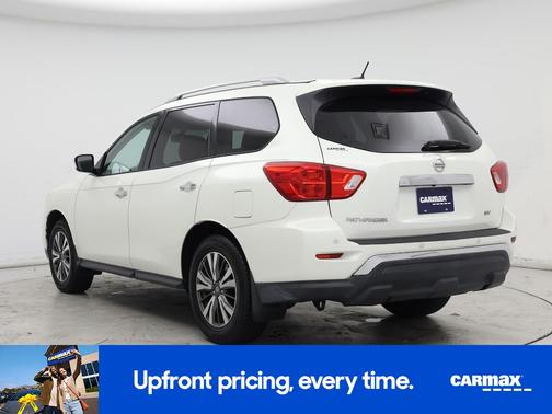 2017 Nissan Pathfinder SV