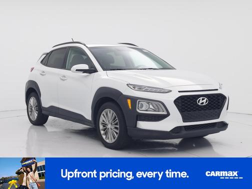 White 2018 Hyundai KONA SEL