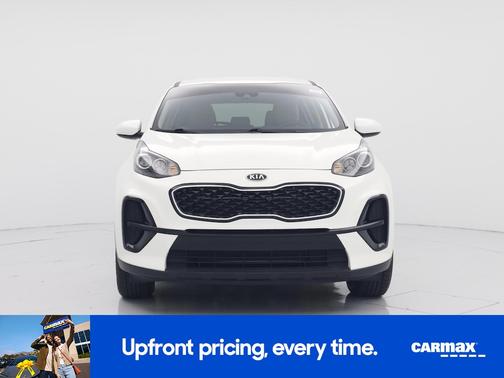 White 2021 Kia Sportage LX