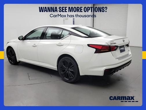 White 2023 Nissan Altima SR