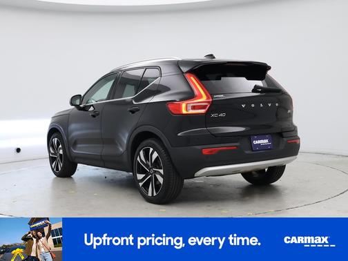 2023 Volvo XC40 B5 Plus Bright Theme