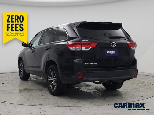 Black 2017 Toyota Highlander LE
