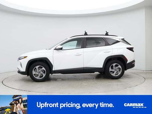 White 2023 Hyundai TUCSON SEL