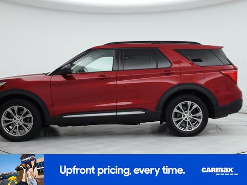 Red 2022 Ford Explorer XLT