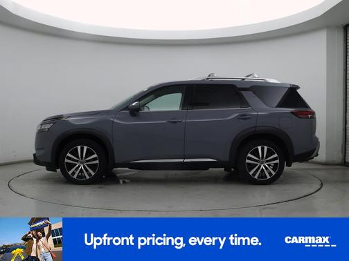 Gray 2023 Nissan Pathfinder Platinum