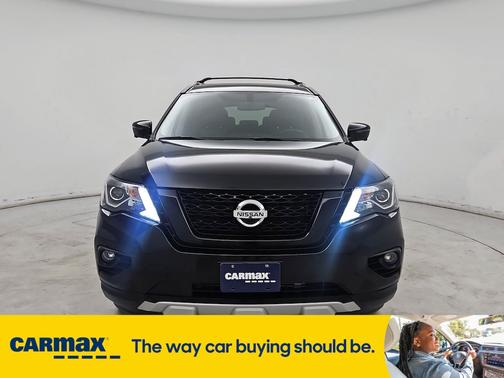 2020 Nissan Pathfinder SL