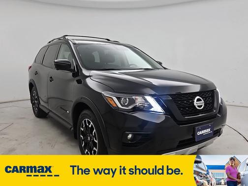 2020 Nissan Pathfinder SL