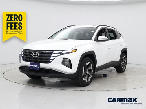 White 2023 Hyundai TUCSON SEL