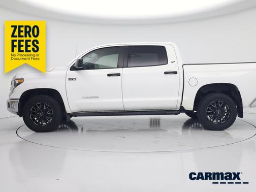 White 2018 Toyota Tundra SR5