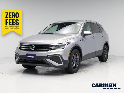 Gray 2023 Volkswagen Tiguan SE