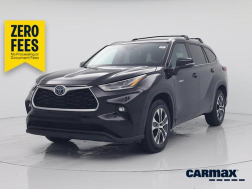 Black 2021 Toyota Highlander Hybrid XLE