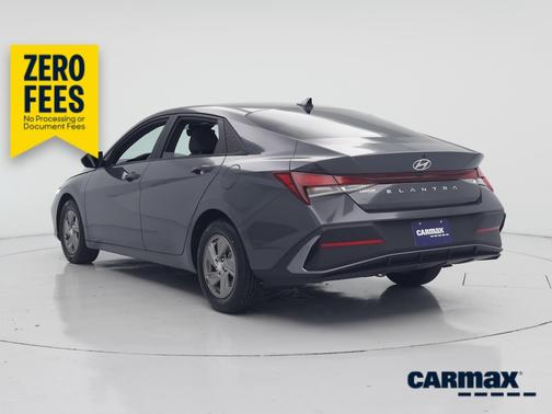 Gray 2024 Hyundai ELANTRA SE