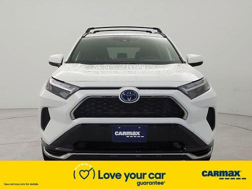 Photo 2 of 25 of 2022 Toyota RAV4 Prime SE