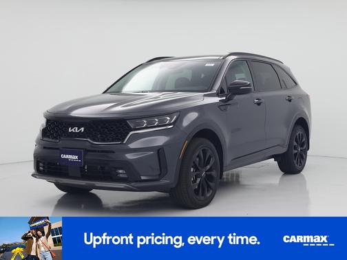Gray 2022 Kia Sorento SX