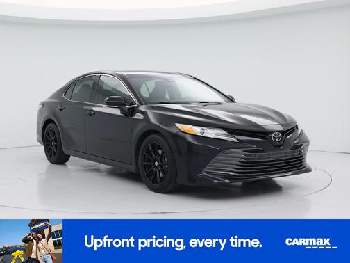 Black 2018 Toyota Camry XLE