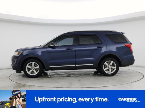 Blue 2016 Ford Explorer XLT