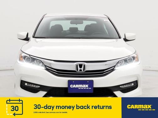 Photo 5 of 24 of 2017 Honda Accord Sport SE