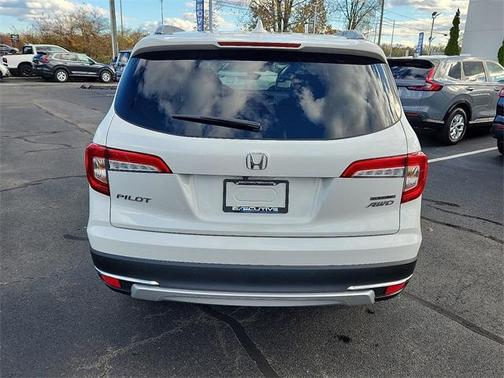 2022 Honda Pilot Touring 7-Passenger