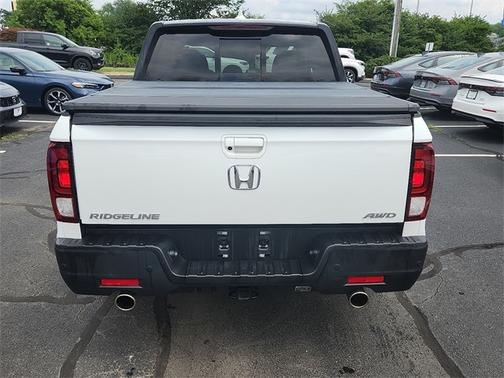 2022 Honda Ridgeline Black Edition
