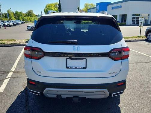Platinum White Pearl 2024 Honda Pilot Elite