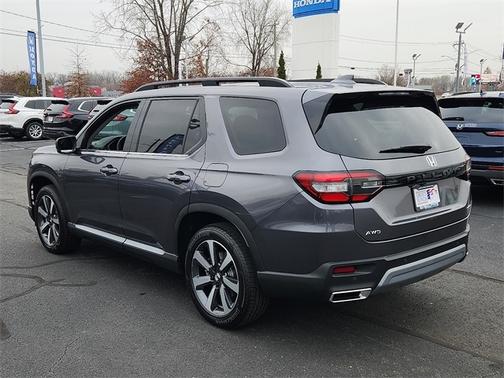 2025 Honda Pilot Touring
