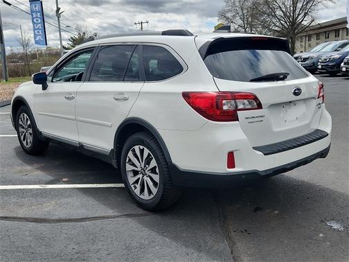 2017 Subaru Outback 2.5i Touring