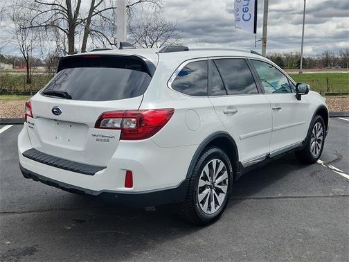 2017 Subaru Outback 2.5i Touring