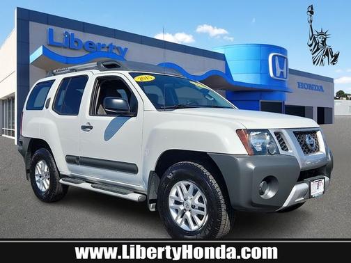 Glacier 2015 Nissan Xterra S