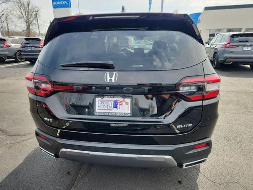 Black 2023 Honda Pilot Elite