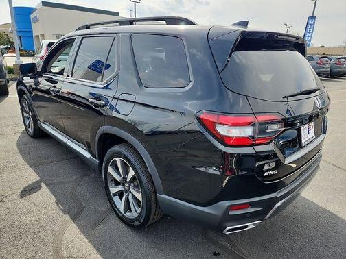 Black 2023 Honda Pilot Elite