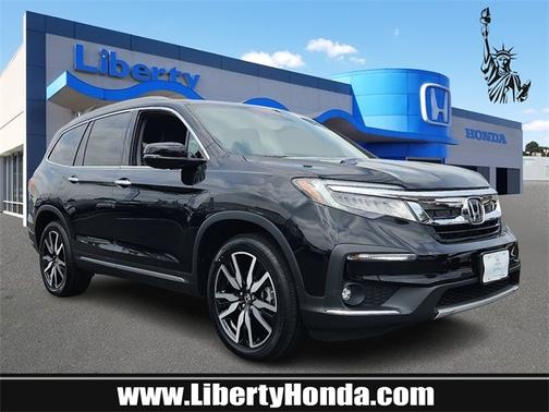 2022 Honda Pilot Touring 8-Passenger
