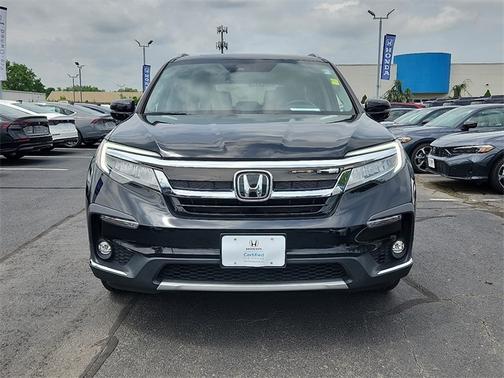 2022 Honda Pilot Touring 8-Passenger