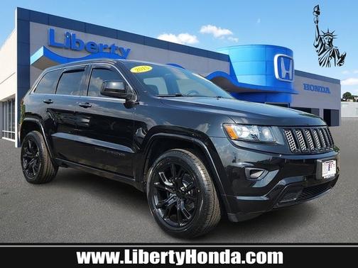 Brilliant Black Crystal Pearlcoat 2015 Jeep Grand Cherokee Altitude