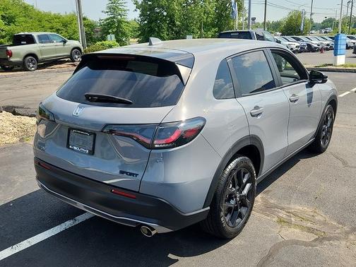 Urban Gray Pearl 2024 Honda HR-V Sport