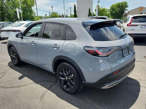 Urban Gray Pearl 2024 Honda HR-V Sport