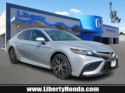 Celestial Silver Metallic 2024 Toyota Camry SE